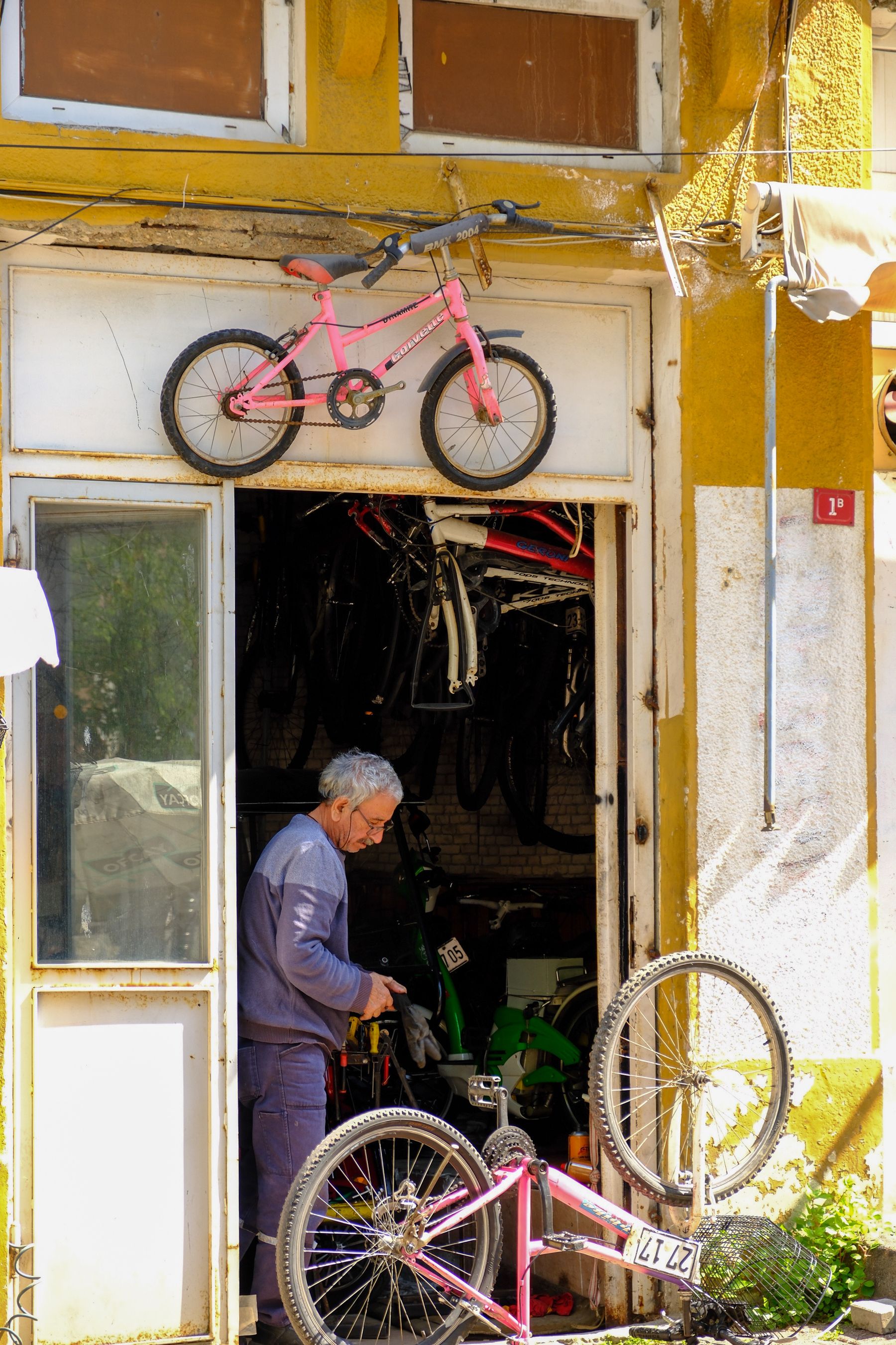 Officina ciclistica di quartiere